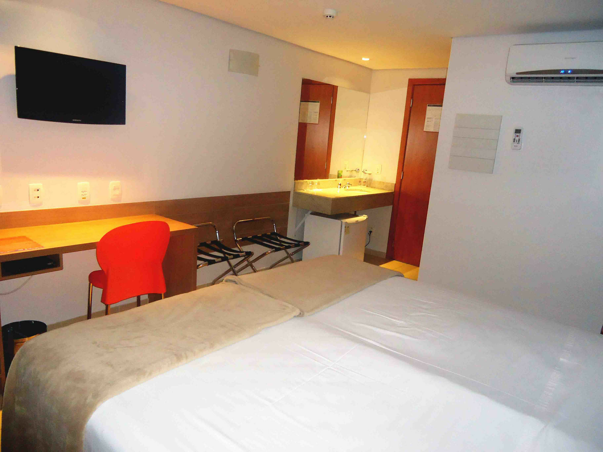 Hotel Go Inn Estacao Goiânia Exteriör bild